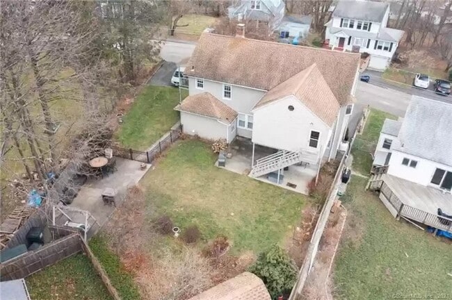 135 Ball Farm Rd