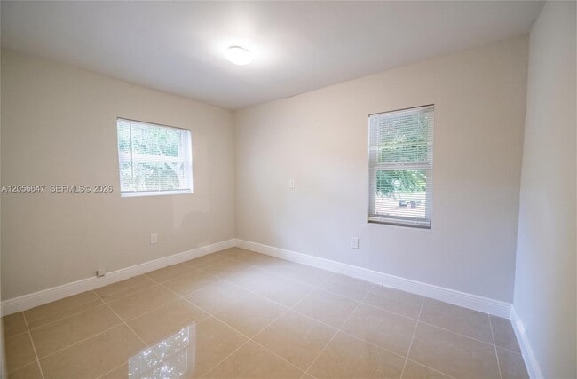 Photo - 2241 Madison St