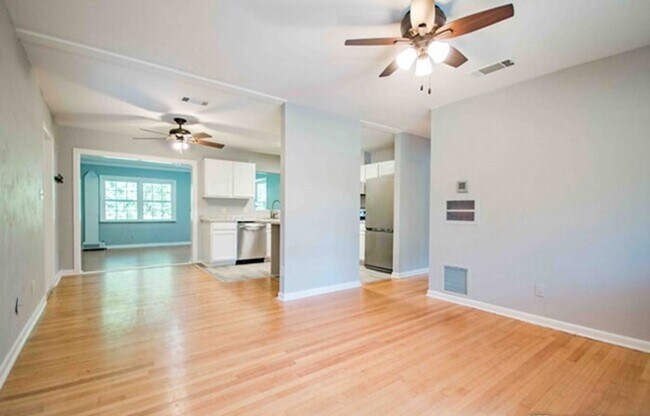 Photo - Fabulous  4 bedroom house near the fairgro...
