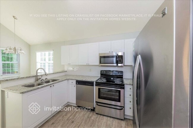 1722 Graywood Dr SE