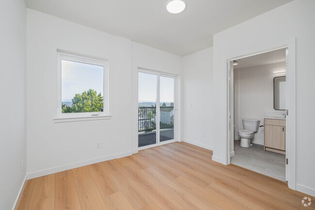 2BR, 2BA - 801SF - Bedroom