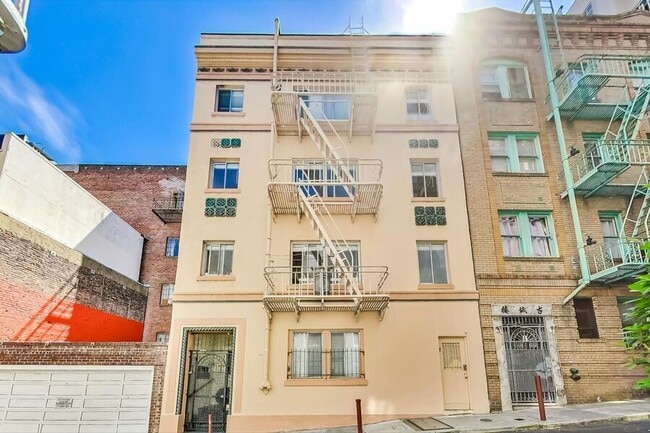 Photo - 10 Brooklyn Pl Unidad 03