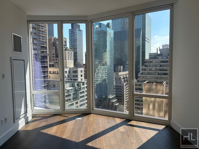Photo - East 44th Street Unit 20G