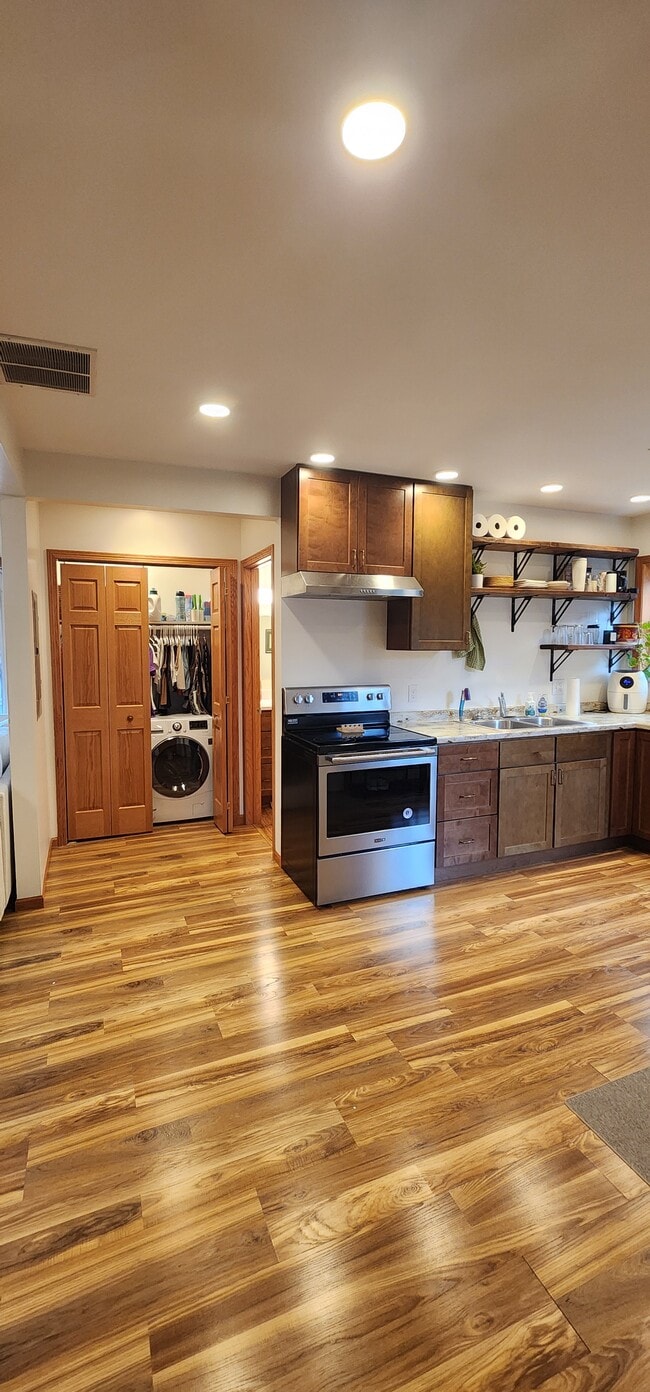 Photo - 715 W Wabasha St Unit 715 1/2 W Wabasha St