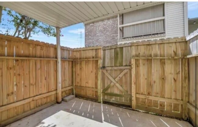 Photo - 7600 Emmett F Lowry Expy Unidad 313
