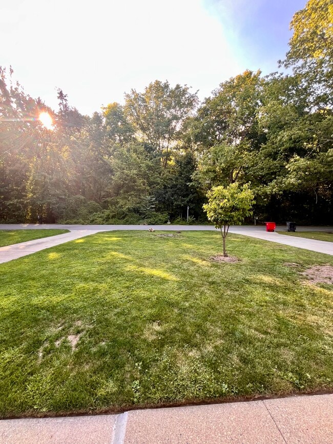 Photo - 297 Riverside Dr