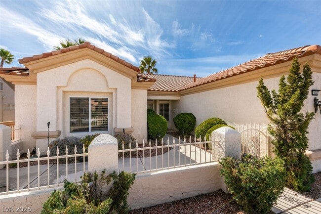 Photo - 10041 Woodhouse Dr