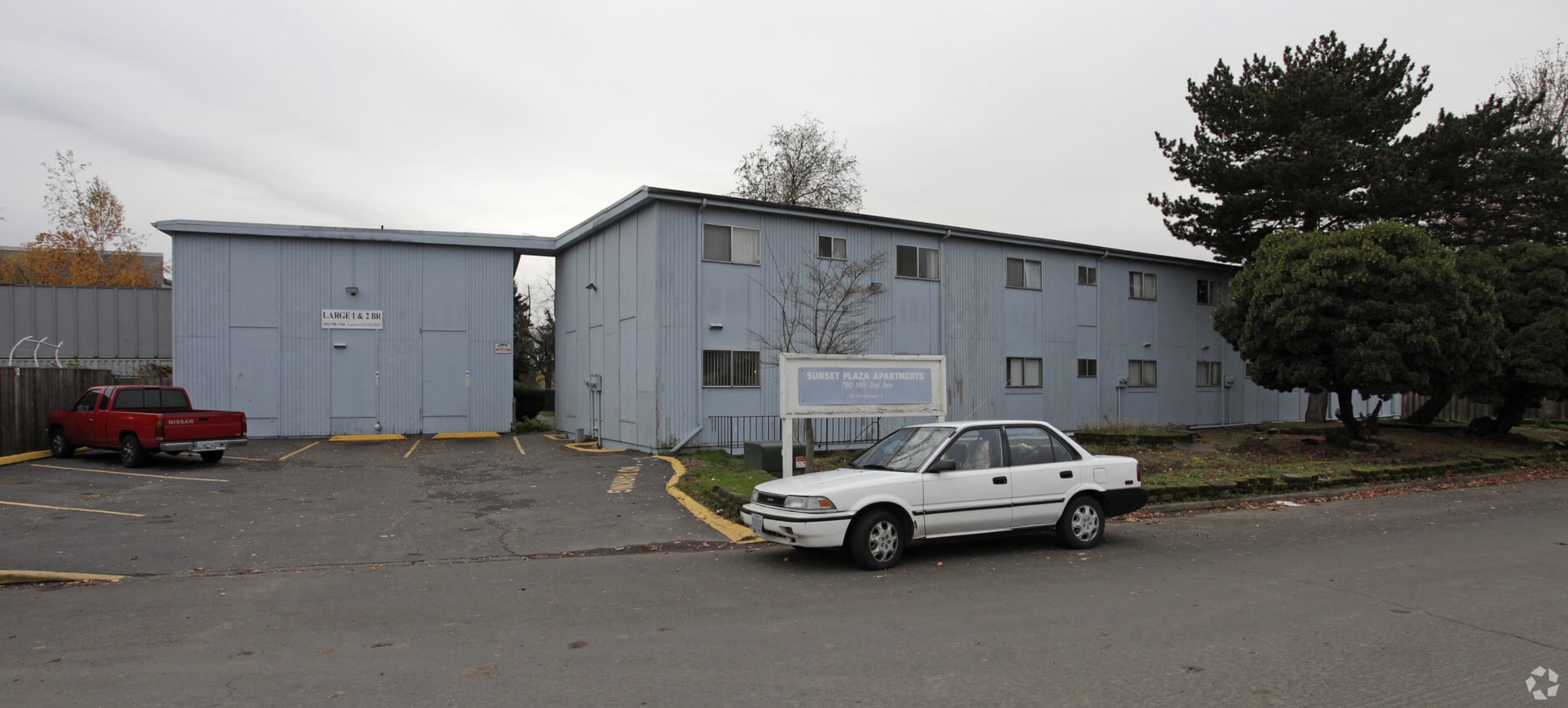 Sunset Plaza Apartments - Sunset Plaza Apartments