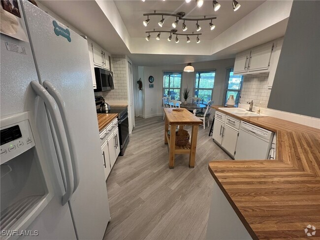 Building Photo - 20680 Park Pl Rental