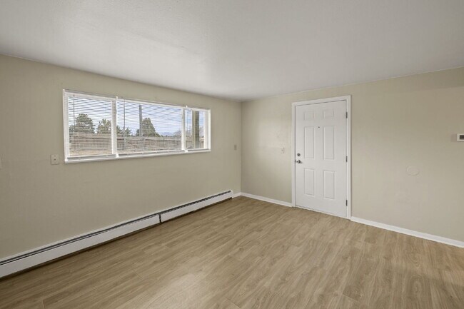 Photo - 4060 Airport Rd