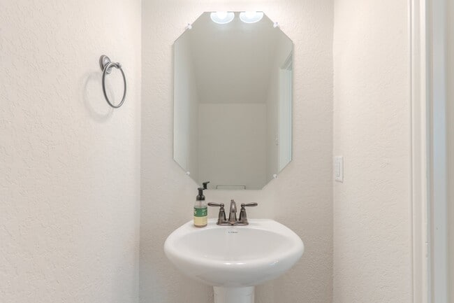 Photo - 10310 Candlewood Wy Unidad 101
