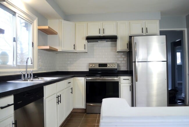 Photo - 4512 Burchfield Ave