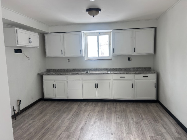 Photo - 7715 Goodman Ave