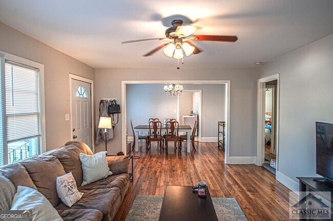 Photo - 129 Westover Dr