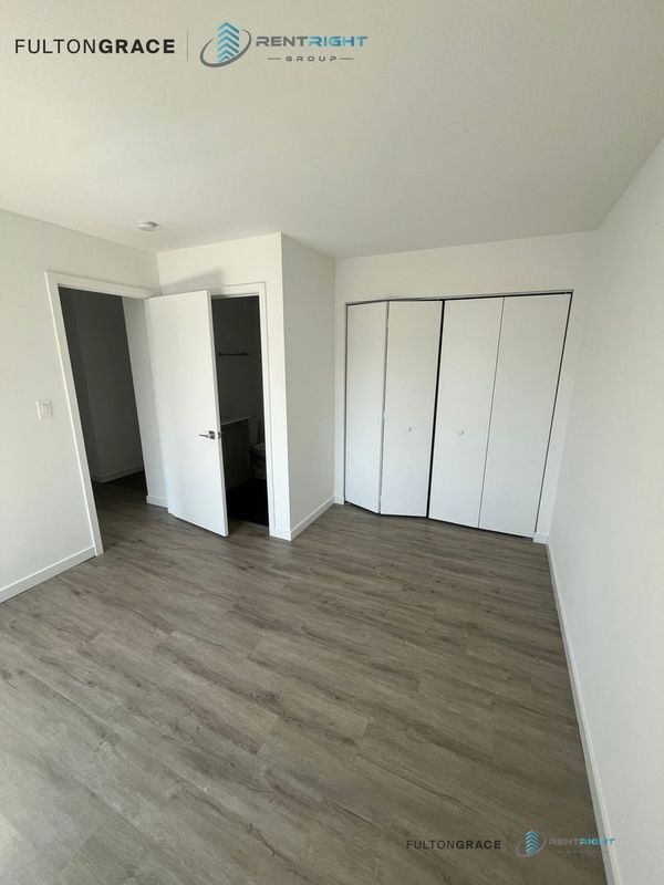 Photo - 7621 N Sheridan Rd