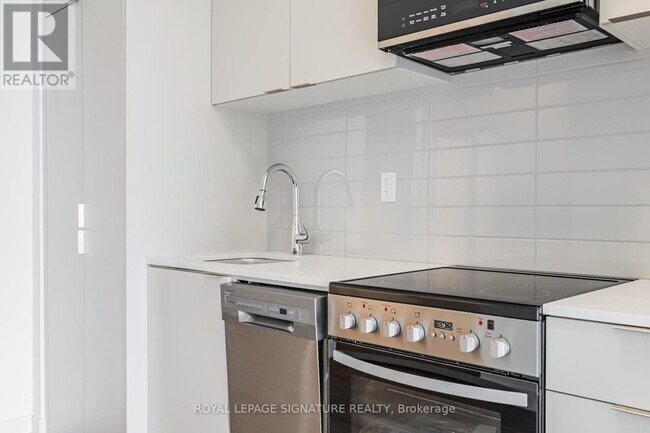 Photo - 4569 Kingston Rd Unit 1005