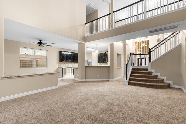 Photo - 15718 Stroudwater Ln