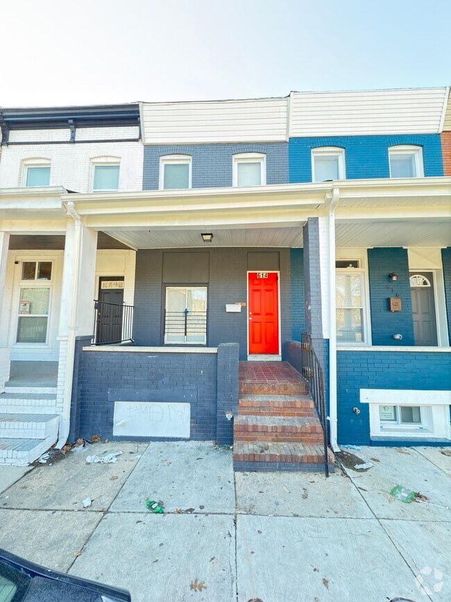 Building Photo - Move In Ready Townhouse In Baltimore