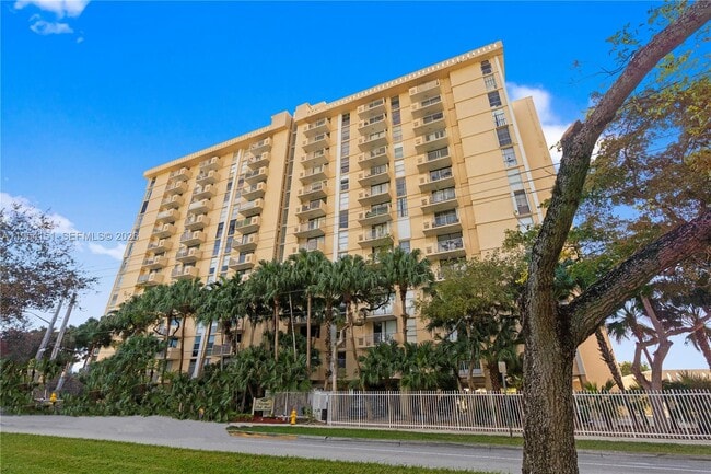 Photo - 2350 NE 135th St Unit 1202