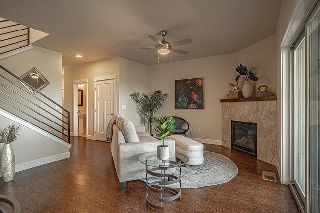 Photo - 3 Bedroom townhouse with stunning Ashland views! | Available Now