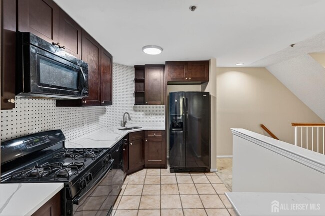 Photo - 22 Guisborough Way