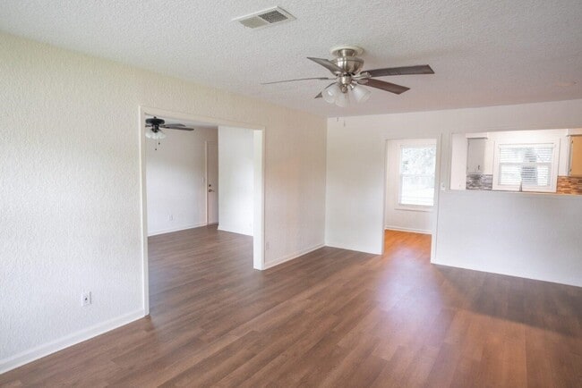 Photo - 55 Elm Ct