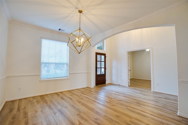 Photo - 6210 Pinewood Heights Dr