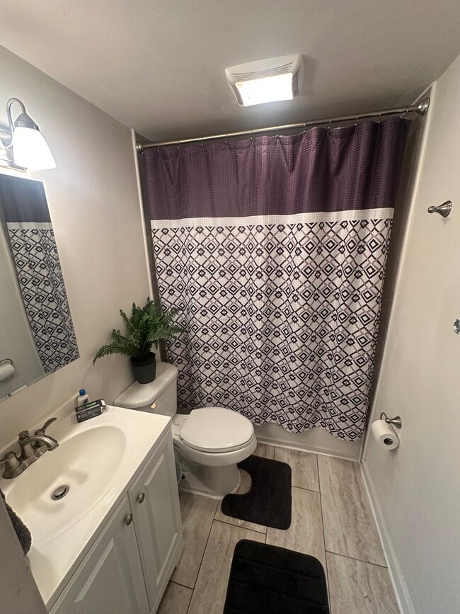 Photo - 1207 Green St Unit 2