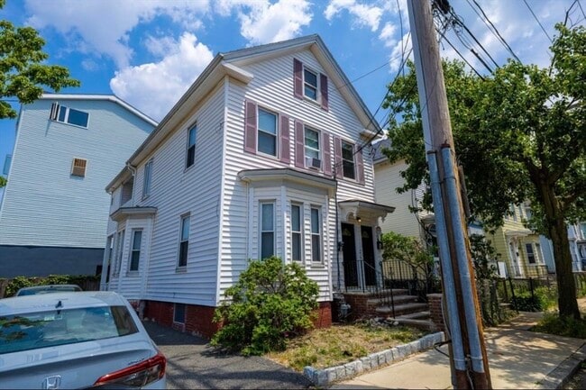 Building Photo - 15 Ellsworth St Unit 2