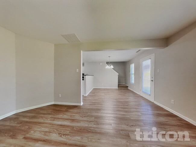 Photo - 855 Bitting Hall Cir
