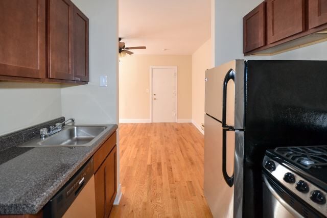 Photo - 838 W Cornelia Ave Unit 402