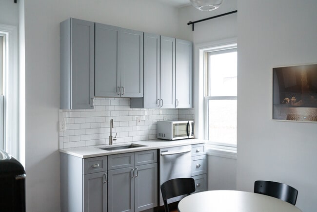 2 Courtney Ave Unit 3