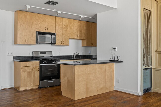 Photo - 915 Franklin St Unit 7F