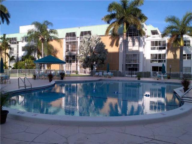 Photo - 3040 NE 16th Ave Unidad 408