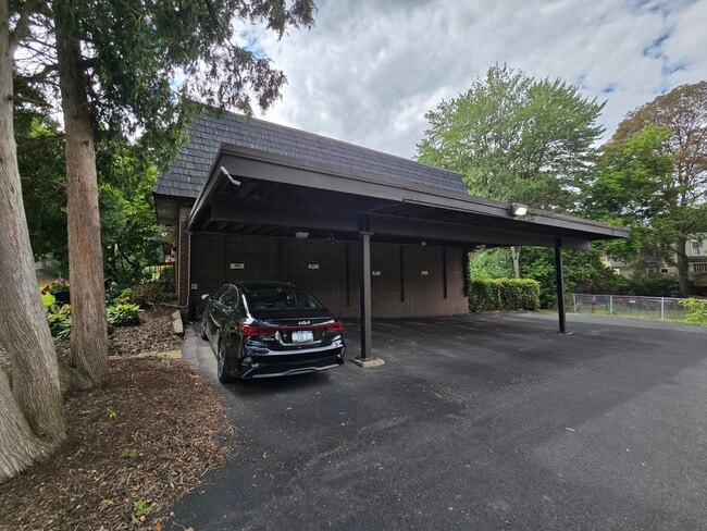 Photo - 219 Dewitt St