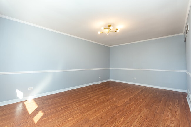 Photo - 544 Garfield Ave