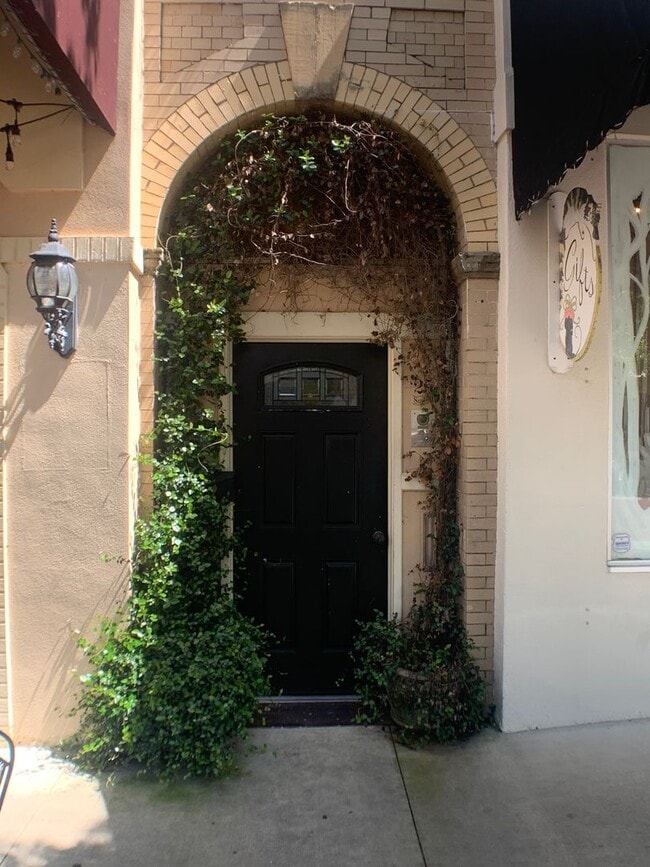 Photo - Charming 2/1 apartment near Ferran Park