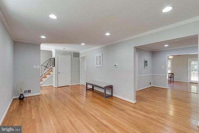 Photo - 5612 Eastbourne Dr