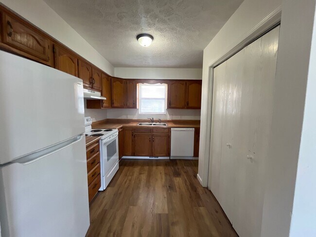 607/609 W. Edgewood
