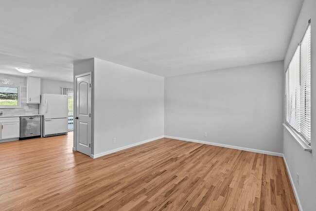 Photo - 2629 Glenoak Dr