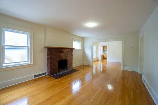 689 Allen St Unit Allen 689.2