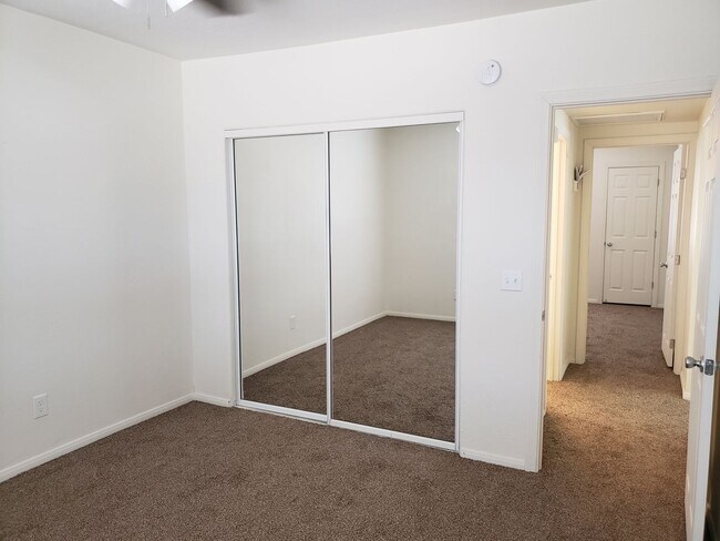 Photo - 743 S 6th St Unidad 1