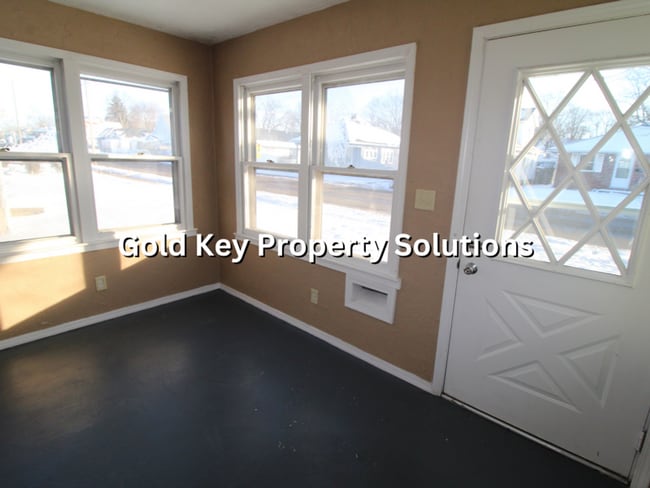 Photo - 3 BR 1 BA House with Garage and Enclosed Porch (NO SECTION 8)