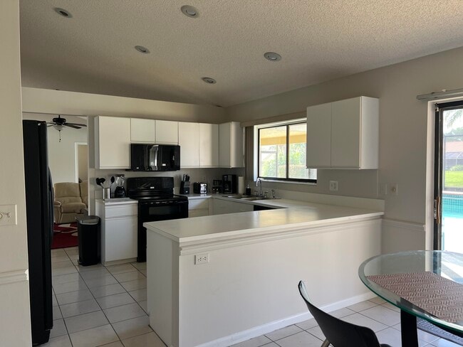 Photo - 9775 Sun Pointe Dr