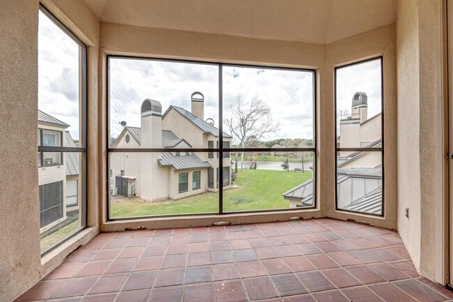 Photo - 4144 Greystone Way Unidad 706 Rental