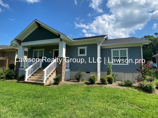 Photo - Craftsman Style One Level Living in Southw...