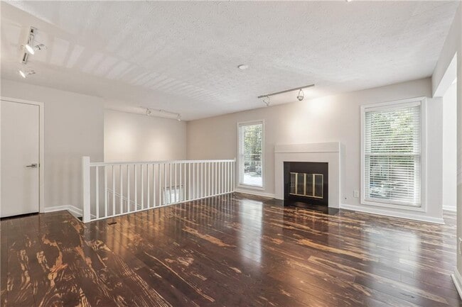 Photo - 4105 Canyon Point Cir