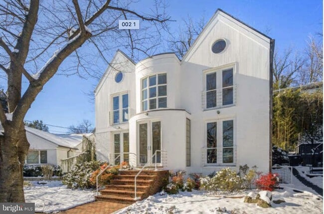 Photo - 4527 Q Pl NW