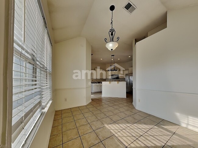 Photo - 4920 Misty River Rd