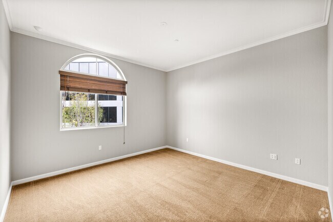 2BR, 2BA - 1294SF - Bedroom
